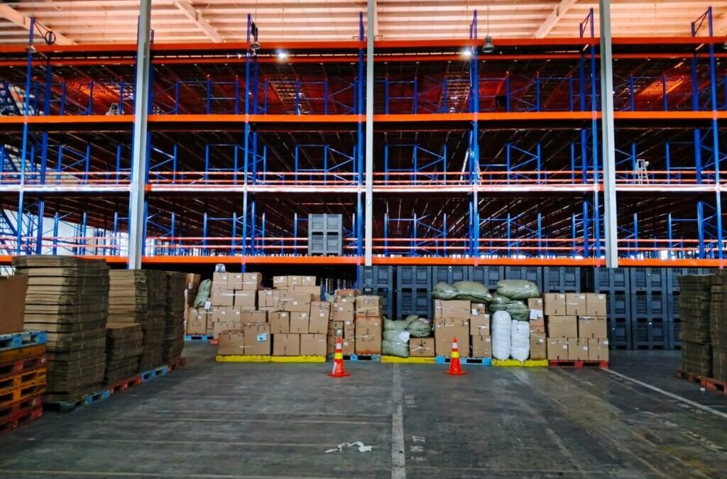 Rak Gudang Medium Duty untuk Perusahaan Logistik