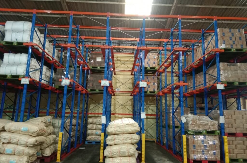 Drive-In vs Selective Racking: Mana yang Cocok untuk Gudang Anda?