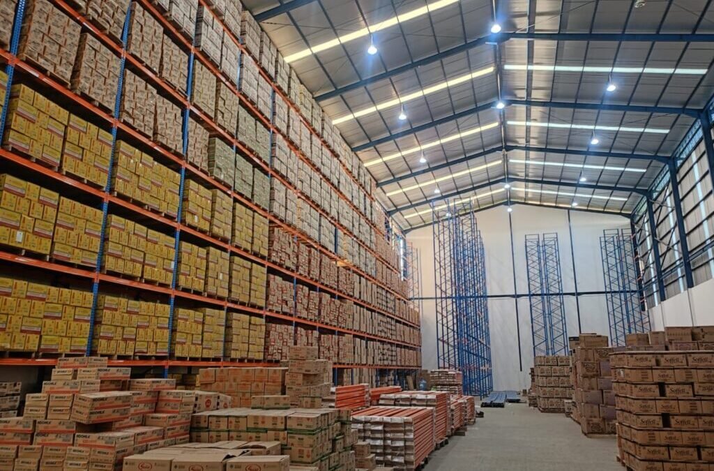 Rak Drive-In: Solusi Hemat Ruang untuk Pabrik Padat Stok
